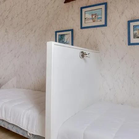 Penty Breton Pour 4 A Plougastel St Germain Holiday home *
